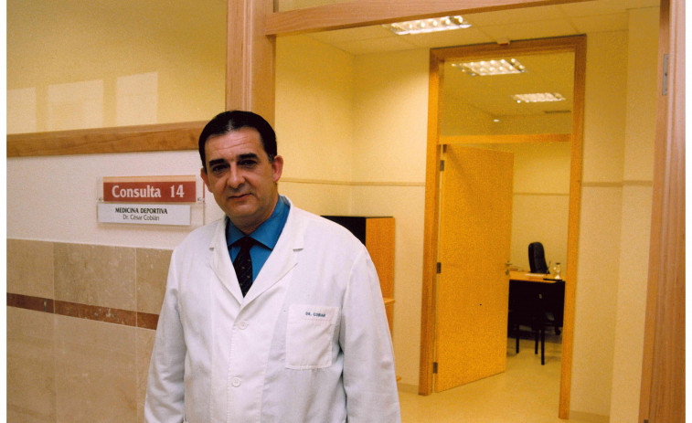 MEMORIA DEPORTIVISTA | César Cobián, eterno doctor del Deportivo