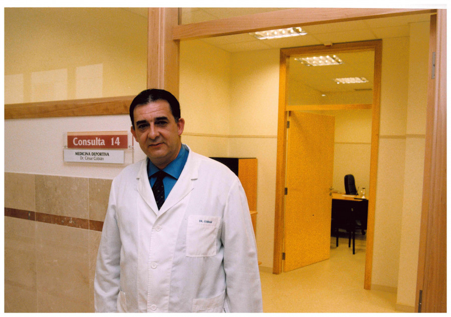 MEMORIA DEPORTIVISTA | César Cobián, eterno doctor del Deportivo