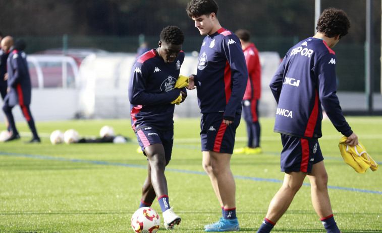 Manuel Pablo podría recuperar hasta a tres futbolistas para visitar al Ávila