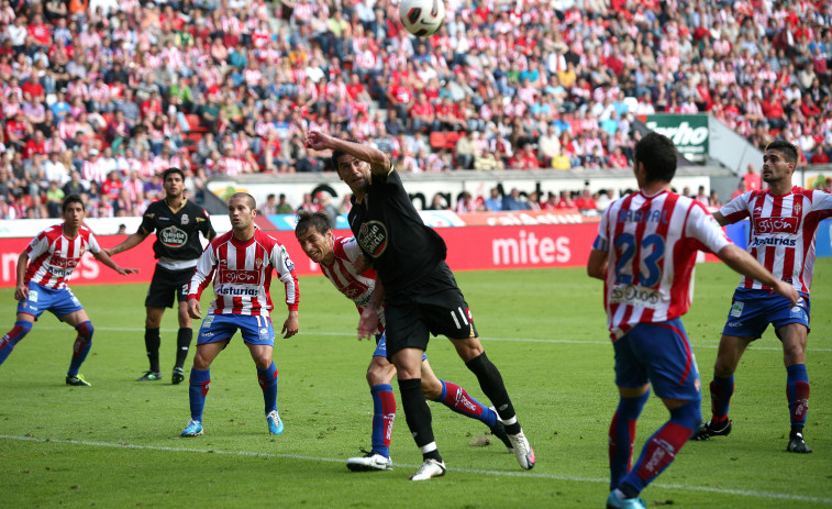 El árbitro del penalti en Gijón que mandó al Dépor a Segunda pide perdón