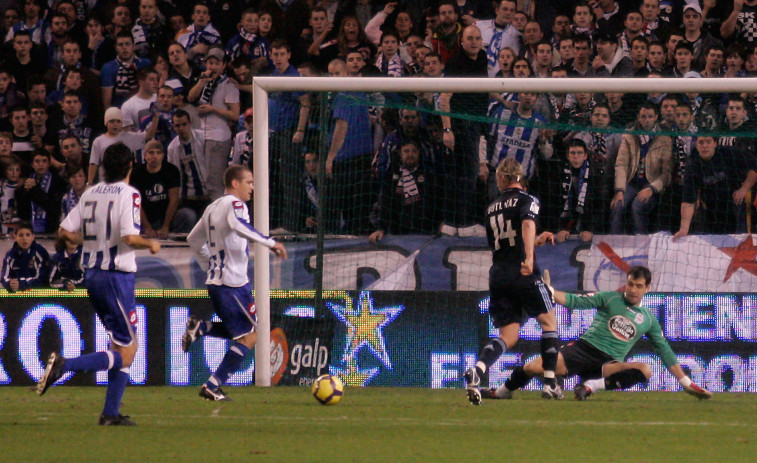 Un taconazo que rompió un hechizo: quince años desde que el Real Madrid consiguió ganar en Riazor