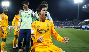 Gonzalo García 'tira la puerta' de un cabezazo y lleva al Real Madrid a semifinales (2-3)