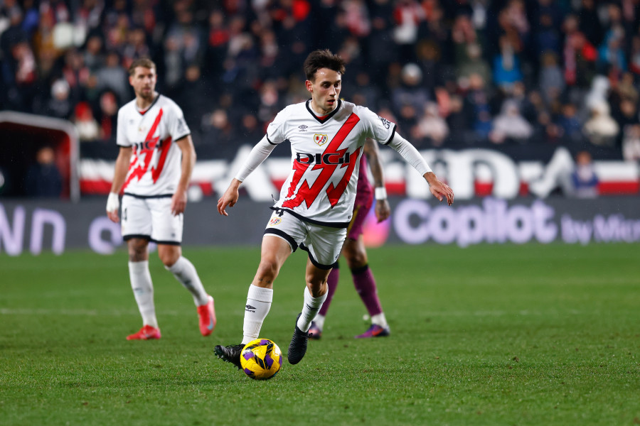 El Rayo sigue soñando con Europa al derrotar a un Valladolid que agoniza (1-0)
