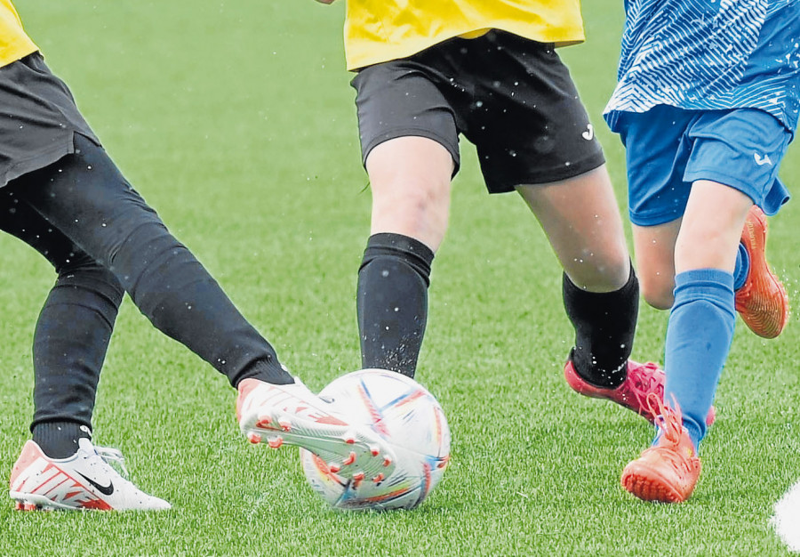 ¡Dejad que l@s niñ@s jueguen al fútbol!