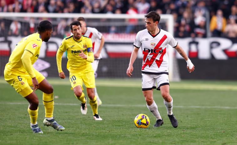 El Villarreal escala hacia la ‘Champions’ tras conquistar Vallecas (0-1)