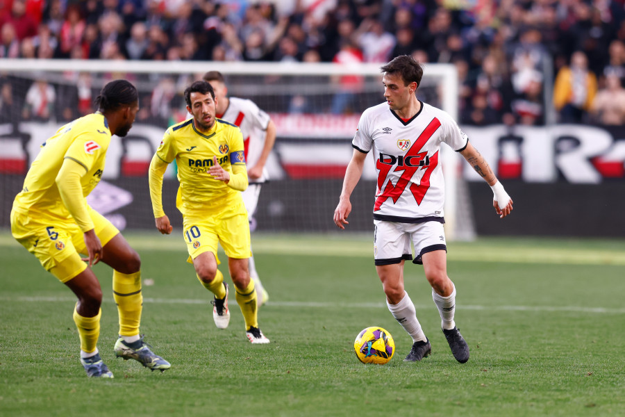 El Villarreal escala hacia la ‘Champions’ tras conquistar Vallecas (0-1)