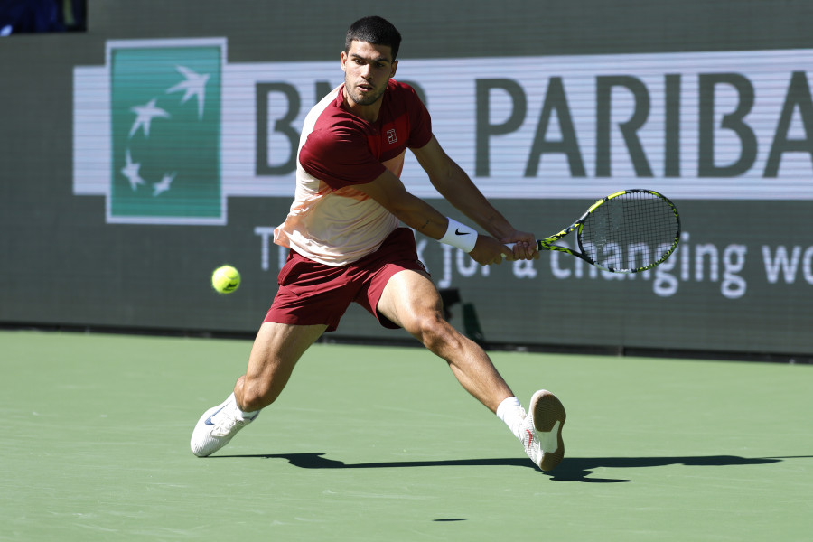 Alcaraz retoma Indian Wells por donde lo había dejado