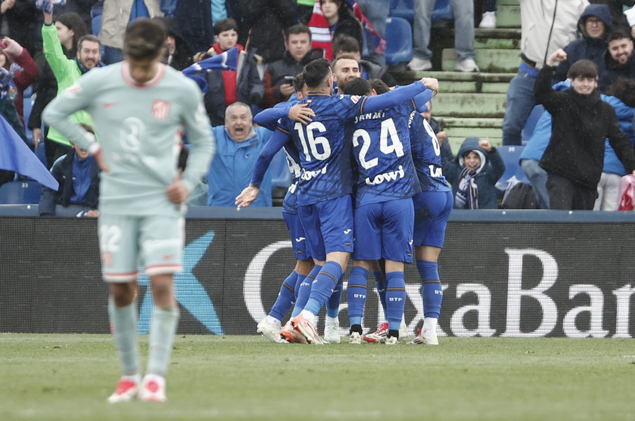 Dos goles de Arambarri remontan al Atlético de Madrid en los últimos minutos (2-1)
