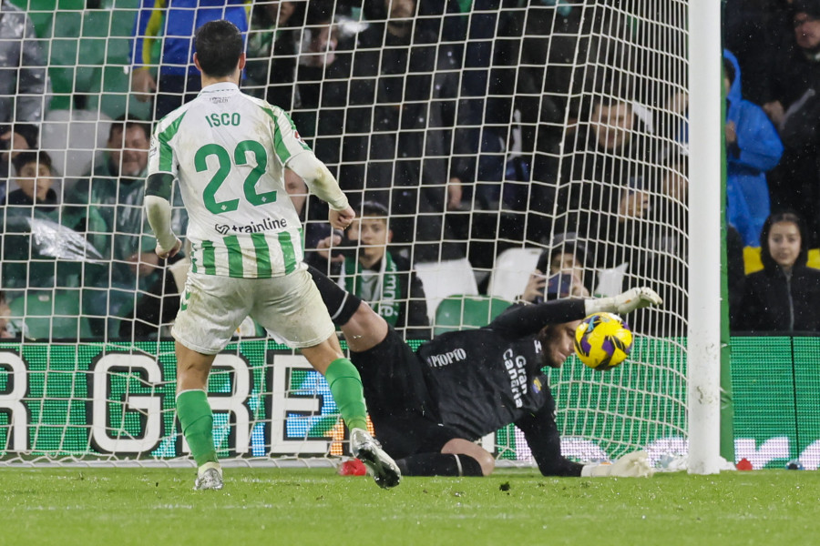 Un efectivo Betis se acerca a la quinta plaza y hunde a Las Palmas (0-1)