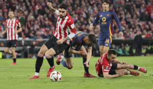El Athletic mantiene su sueño europeo remontando a una Roma en inferioridad numérica  (3-1)
