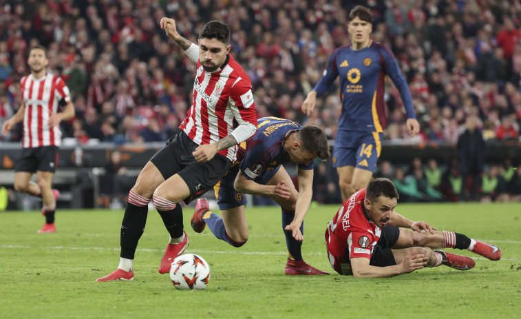 El Athletic mantiene su sueño europeo remontando a una Roma en inferioridad numérica  (3-1)