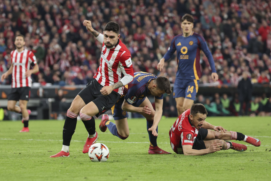 El Athletic mantiene su sueño europeo remontando a una Roma en inferioridad numérica  (3-1)