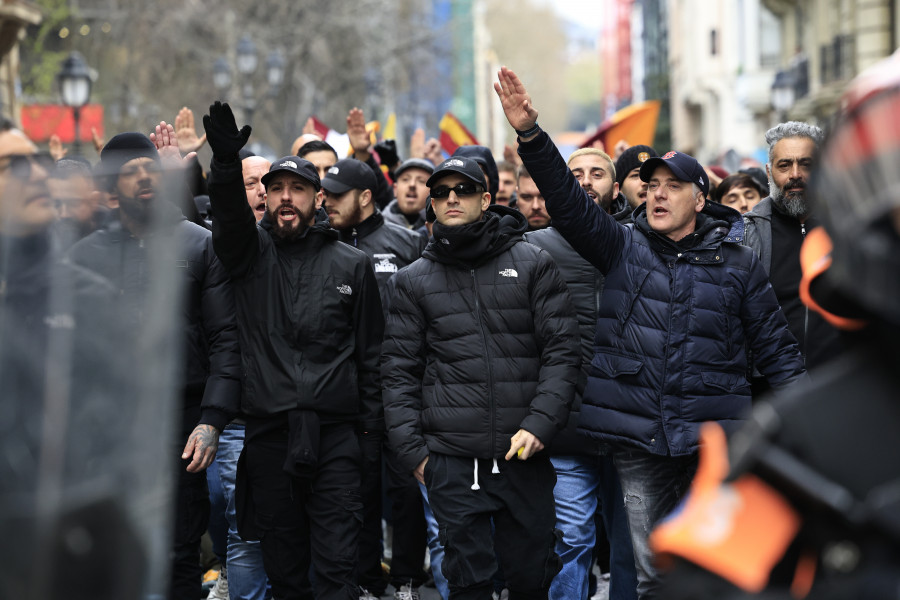 Catorce detenidos y quince ertzainas heridos antes y después del partido Athletic-Roma