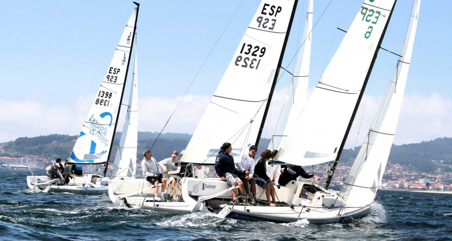 El Valmy, de Chuny Bérmudez, quinto en el inicio del cuarto acto de las J70 Sailway Series