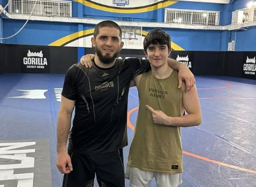 Un coruñés en la cuna de las MMA: el viaje de Gonzalo Martín a Daguestán