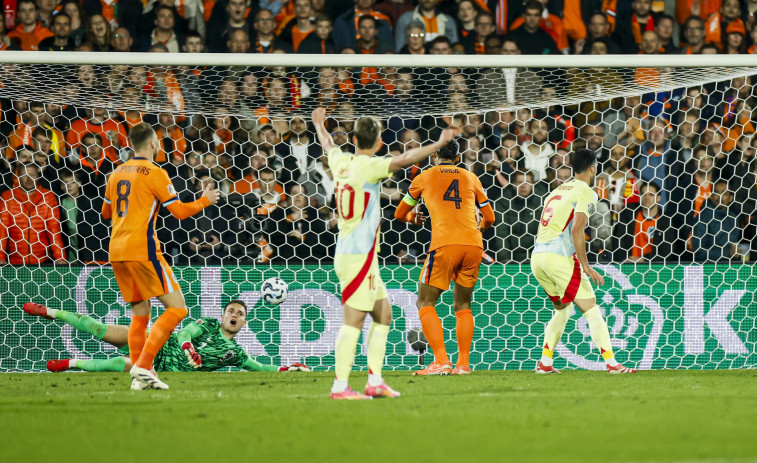 La selección española salva un empate ante Países Bajos (2-2)