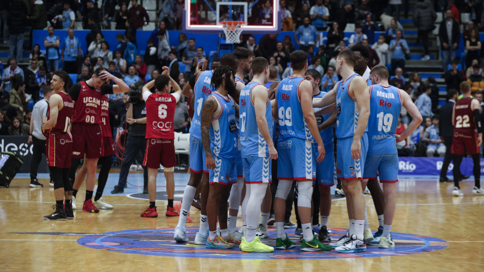 El UCAM Murcia, liderado por Ennis, asalta la pista del Breogán (70-86)