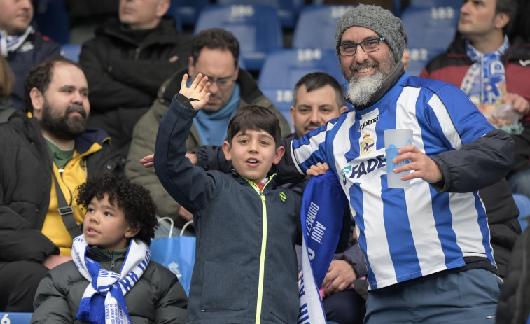 Riazor se convirtió en el undécimo hombre tras la roja a Ximo