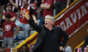 El gallego Moncho Fernández guía al próximo rival del Básquet Coruña hacia la salvación