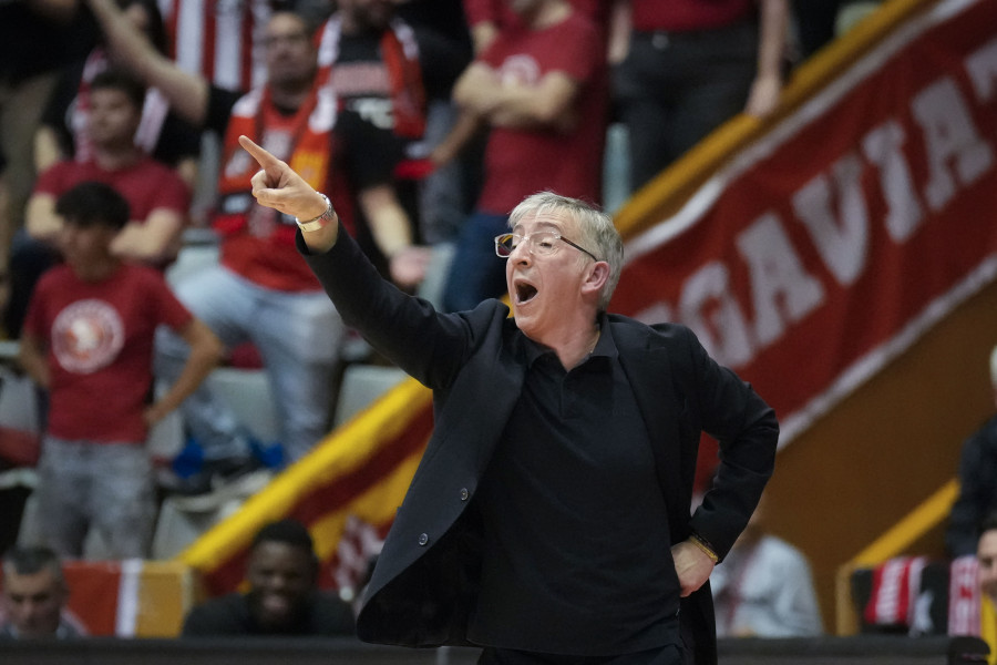 El gallego Moncho Fernández guía al próximo rival del Básquet Coruña hacia la salvación