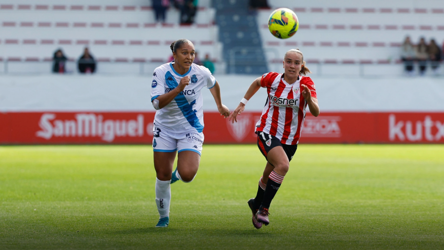 Un plan con fisuras aleja al Deportivo de su mejor versión