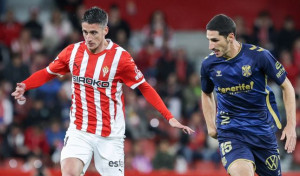 El Zaragoza cae al descenso y el Sporting se asoma al abismo
