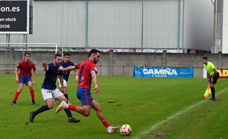 El Betanzos claudica ante el Estradense  y se acerca  al abismo