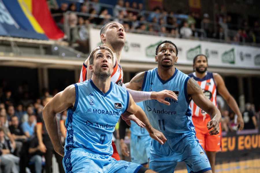 Diez de cien: otro lunar en el debut del Leyma Coruña