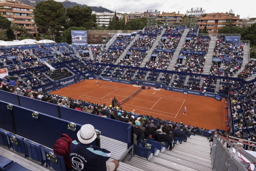Los favoritos cumplen con el guion y habrá un Ruud-Rune y un Tsitsipas-Fils en cuartos
