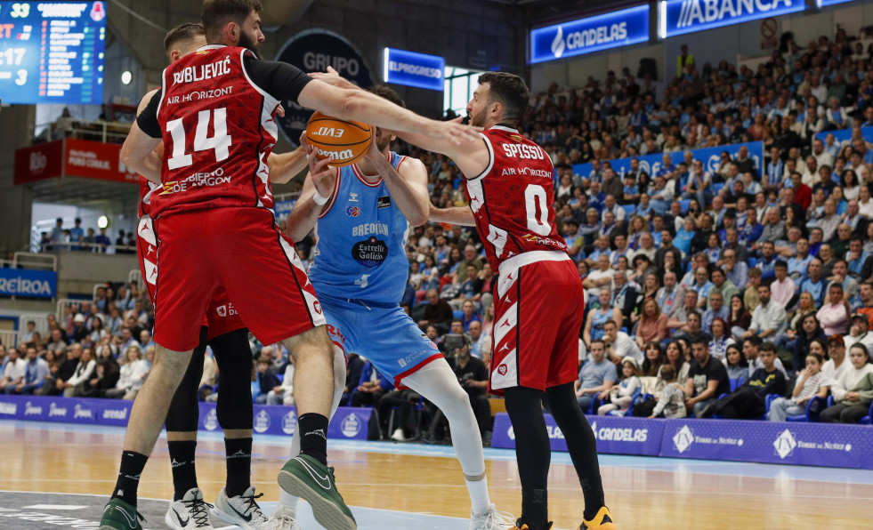 El Breogán se acerca a Europa con un épico triunfo ante el Zaragoza (90-85)