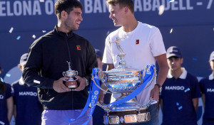 Rune se exhibe ante Alcaraz y se corona por primera vez en Barcelona