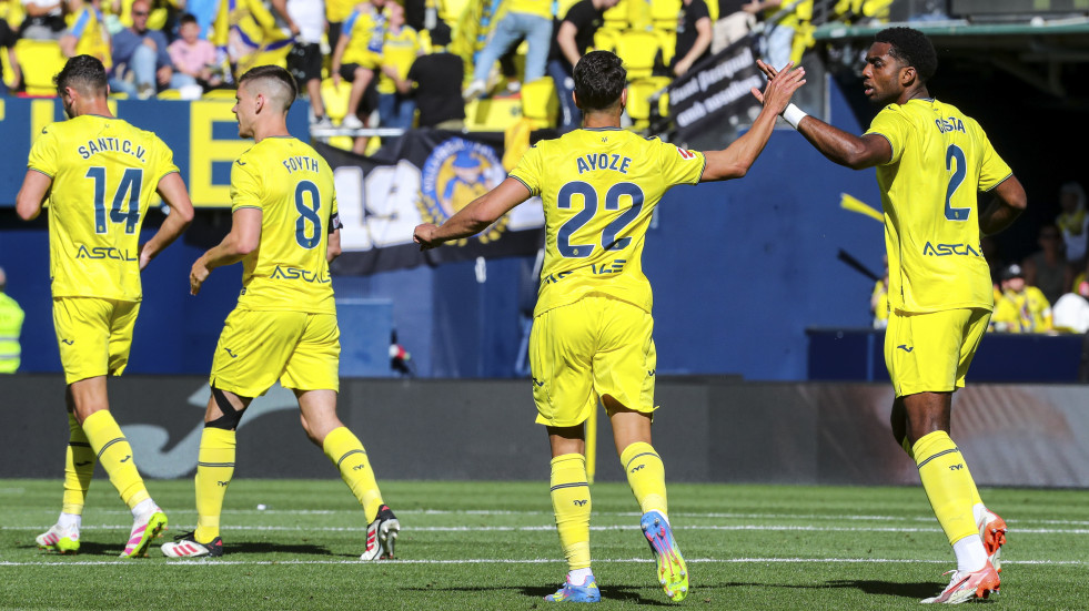 Los regalos defensivos y el VAR frenan al Villarreal ante la Real Sociedad (2-2)