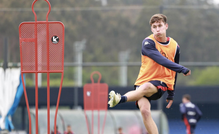El canterano David Carreira se estrena en un entrenamiento del Dépor
