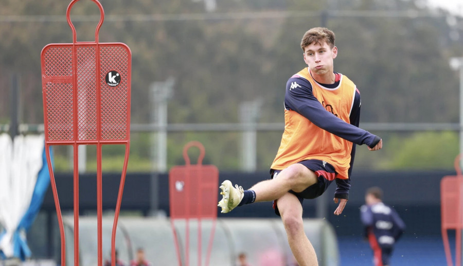 El canterano David Carreira se estrena en un entrenamiento del Dépor