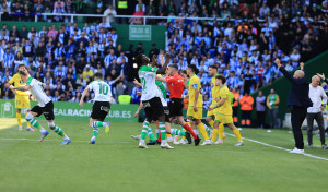El audio del VAR para el 1-0 del Racing de Santander-Deportivo: 