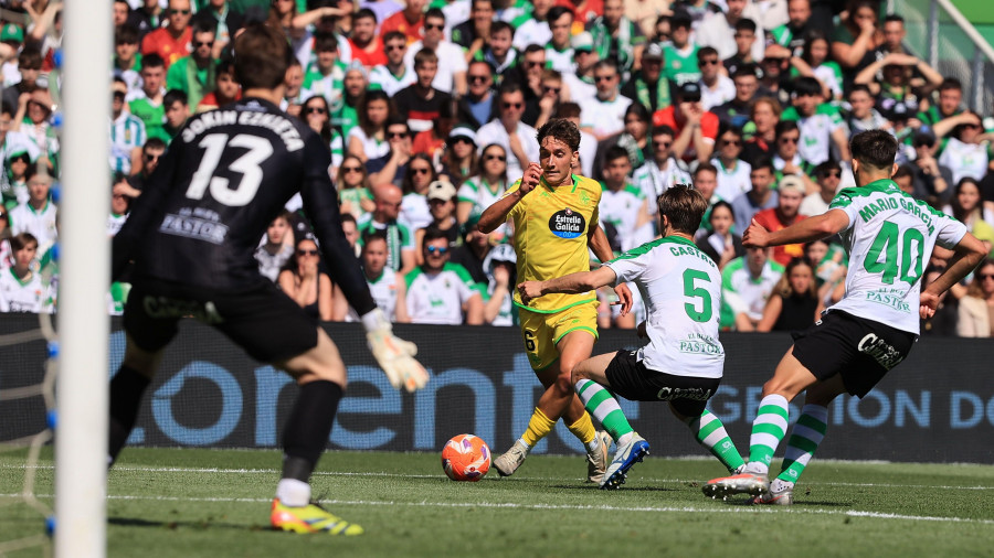 Racing de Santander y Levante, intratables para el Dépor
