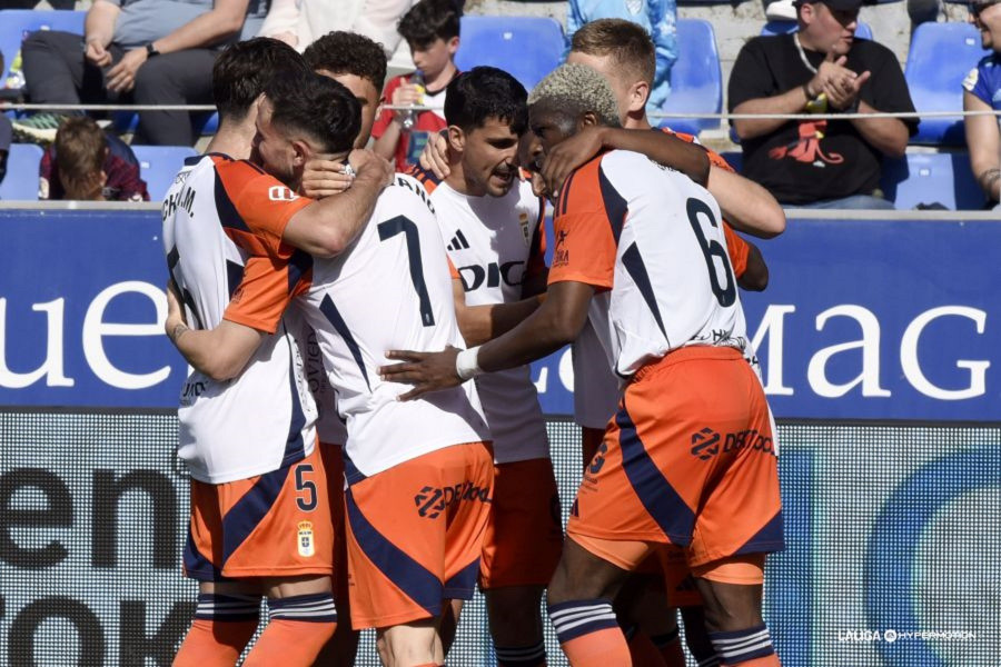 El ascenso directo se pone al rojo vivo