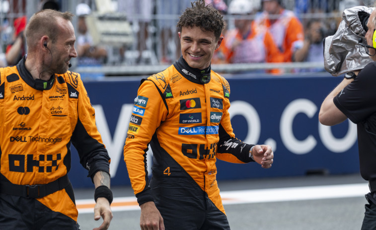 Norris gana el caótico sprint de Miami, que no acaban ni Sainz, ni Alonso