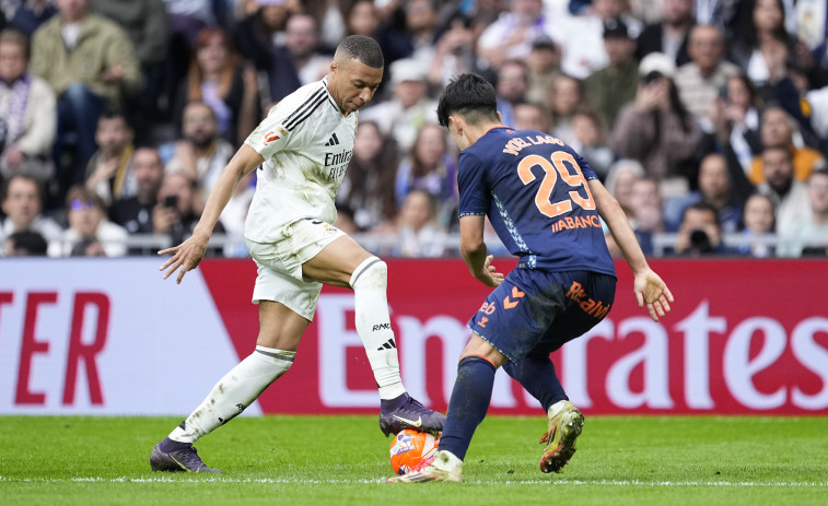 El Real Madrid sufre hasta el último instante para ganar al Celta  (3-2)