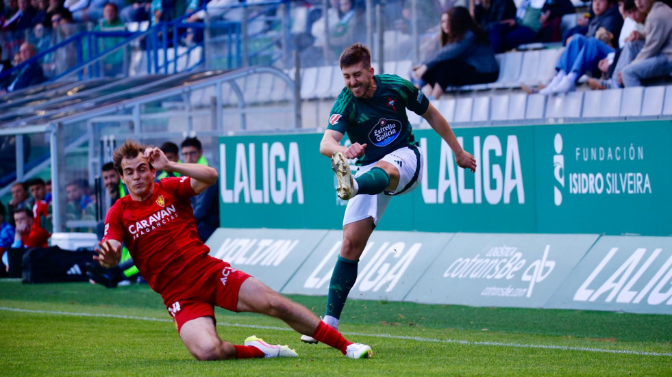 El Racing de Ferrol paga otra vez su falta de puntería