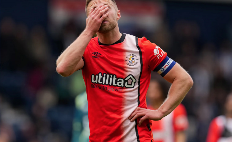 El doble descenso del Luton Town y otras desdichas