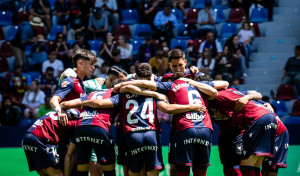 Los fallos de Levante y Racing provocan un atasco por el ascenso