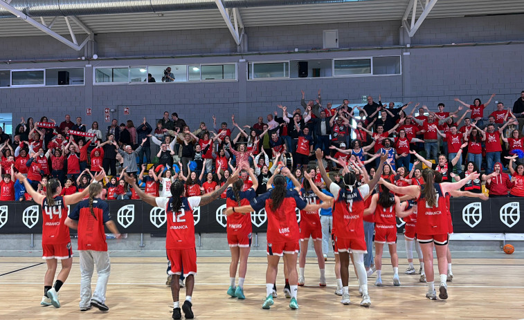 Maristas remonta 22 puntos contra Mataró y luchará por el ascenso (53-58)
