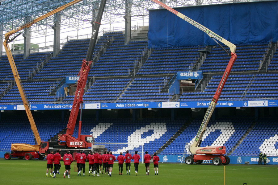 El concierto de El Último de la Fila podría coincidir con las obras de Riazor y el playoff de ascenso del Dépor