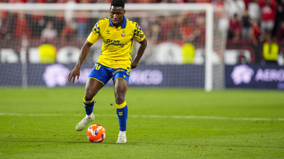 El Sevilla respira, se aleja del abismo y deja a Las Palmas al borde de Segunda (1-0)