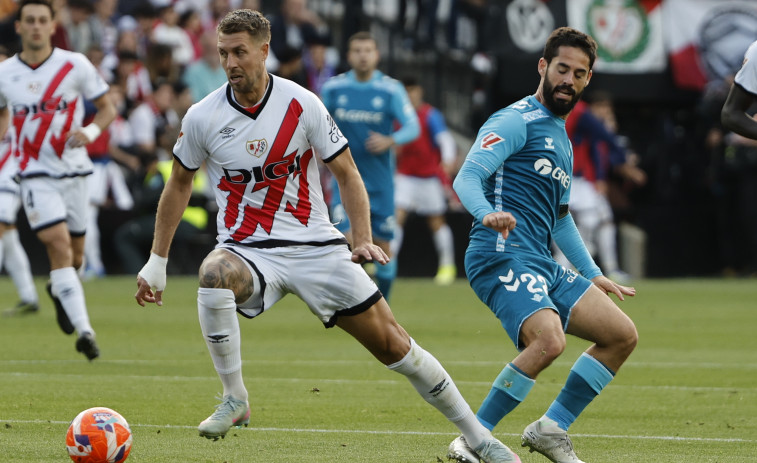 El Rayo mantiene el sueño europeo y frena la pelea por la 'Champions' del Betis (2-2)