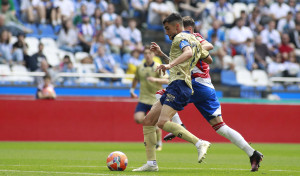 El Granada aprovecha que Riazor y el Dépor ya están a otras cosas (2-3)