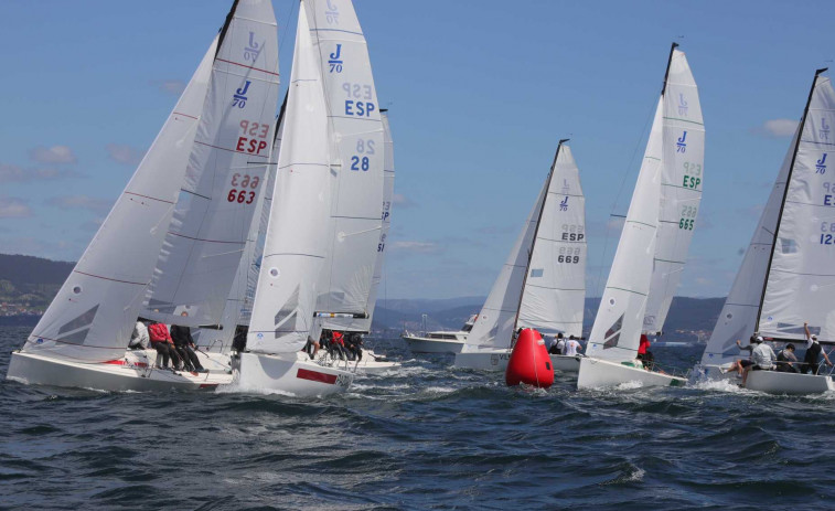 Abril Rojo, campeón virtual de las Sailway Series J70