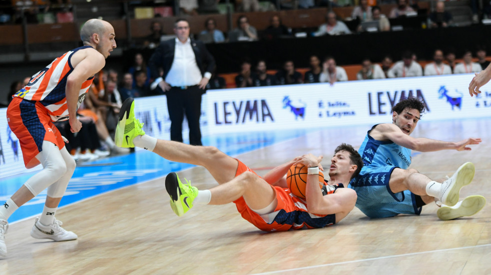 El Leyma Coruña deja sin merienda a su afición (91-104)