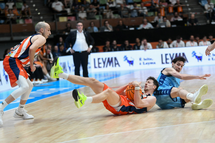 El Leyma Coruña deja sin merienda a su afición (91-104)